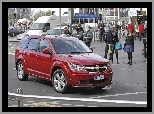 Spojrzenia, Dodge Journey, Miasto